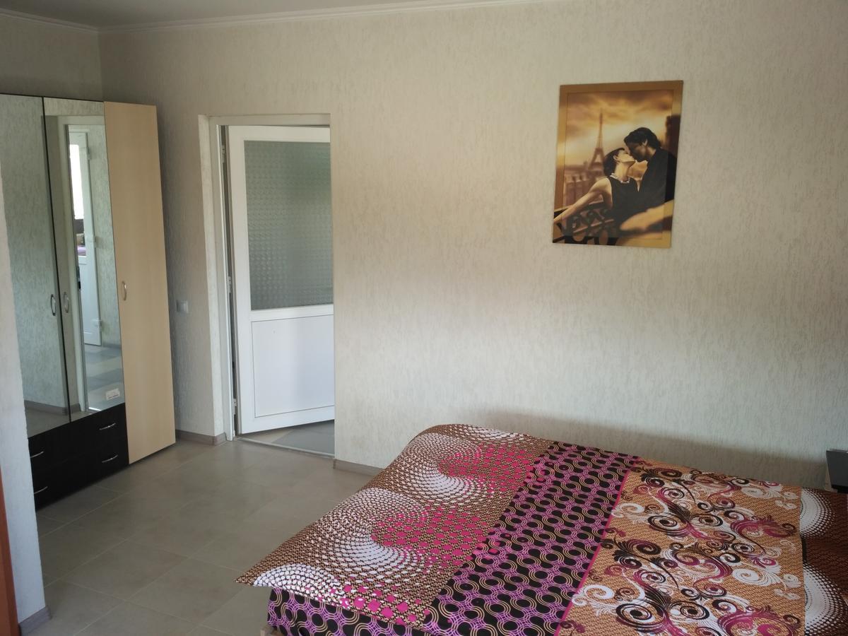 Motel Lutsʼk Exteriör bild